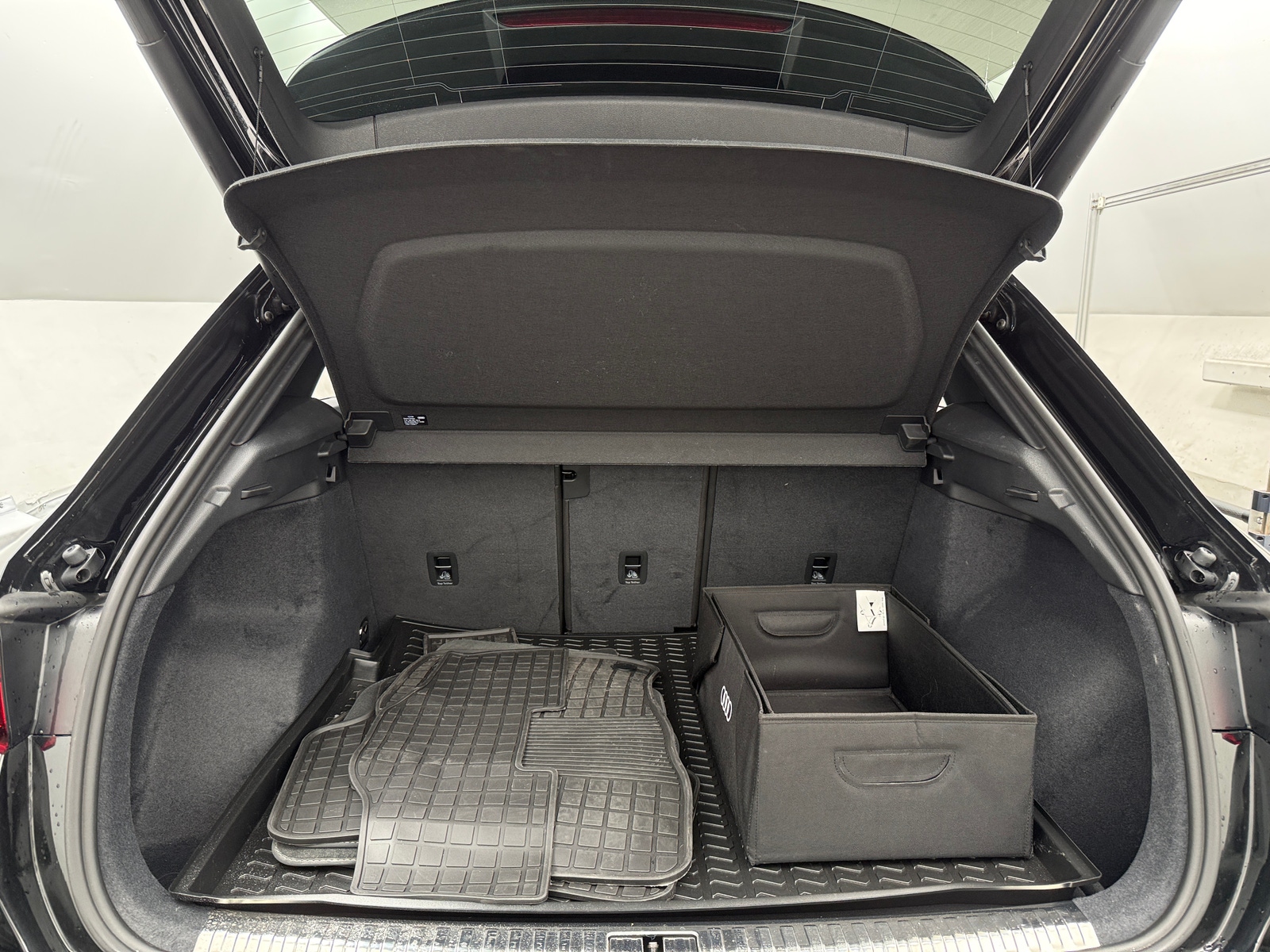 Thumbnail: 2024 Audi Q3 - 6