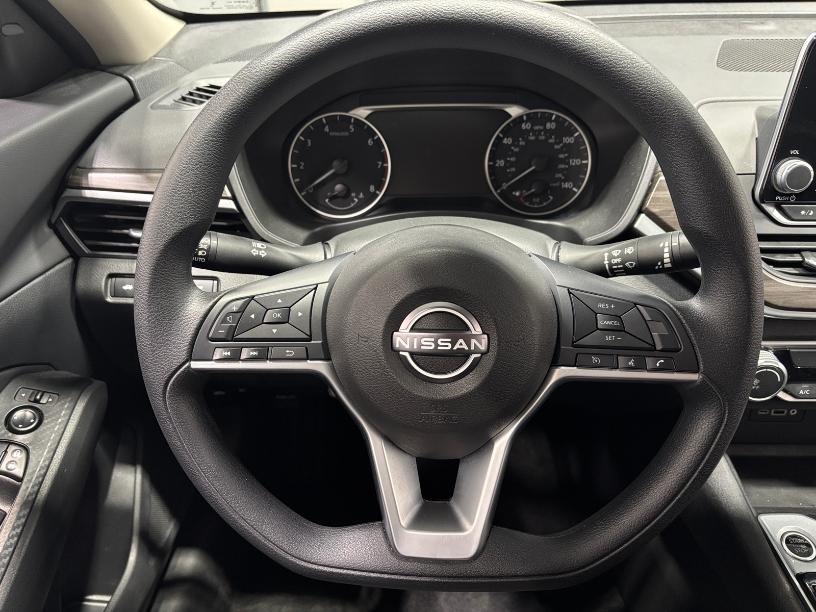 Thumbnail: 2025 Nissan Altima - 5