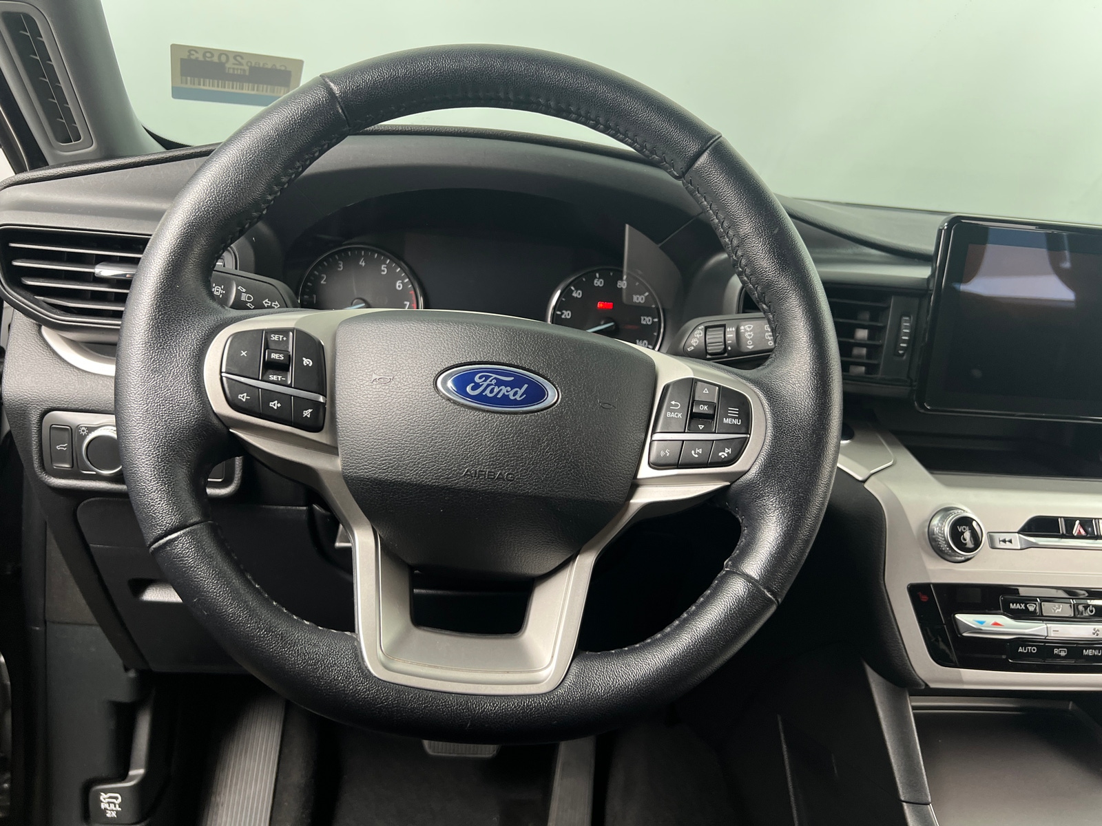 Thumbnail: 2021 Ford Explorer - 5