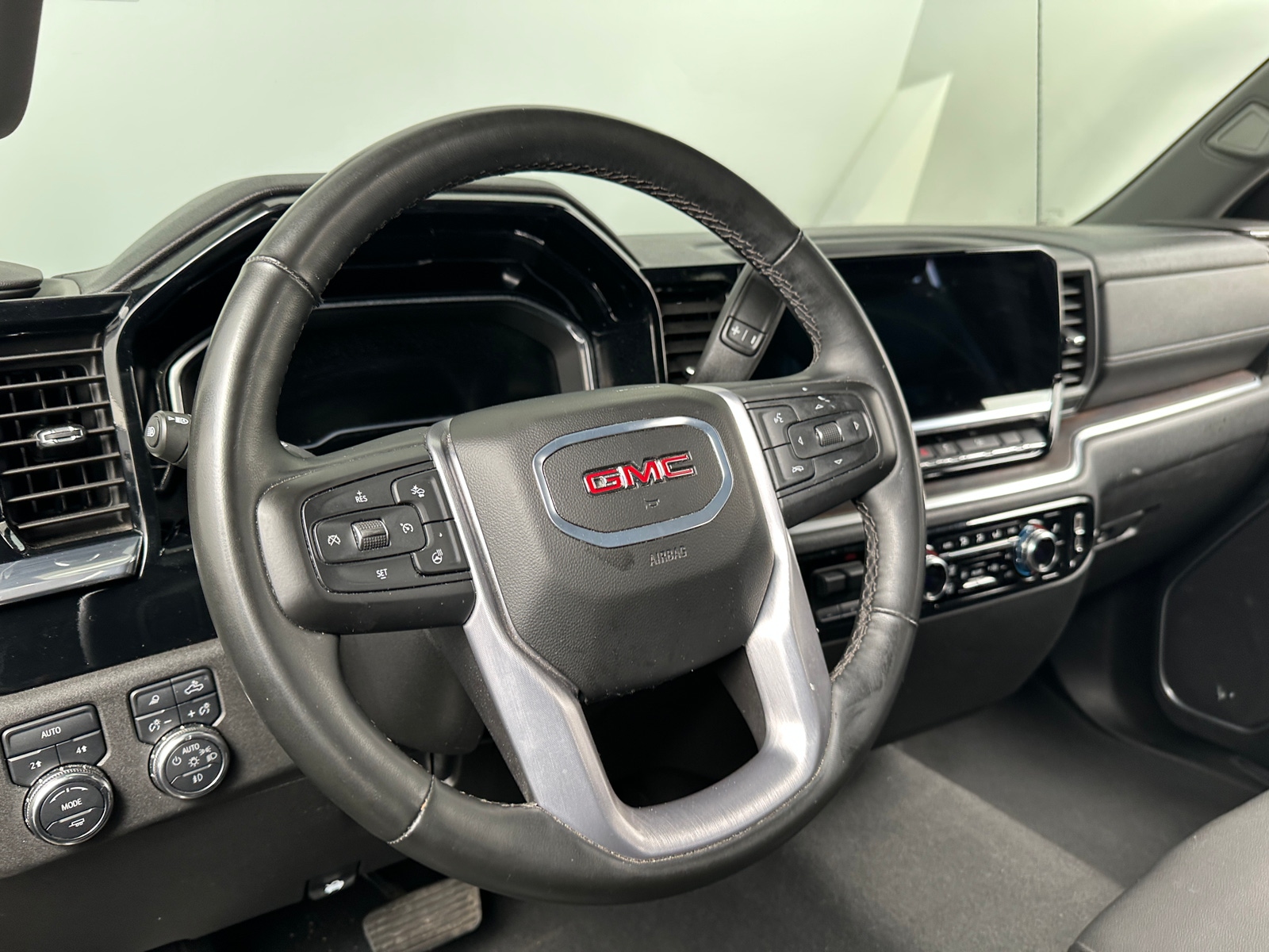 Thumbnail: 2025 GMC Sierra 1500 - 4