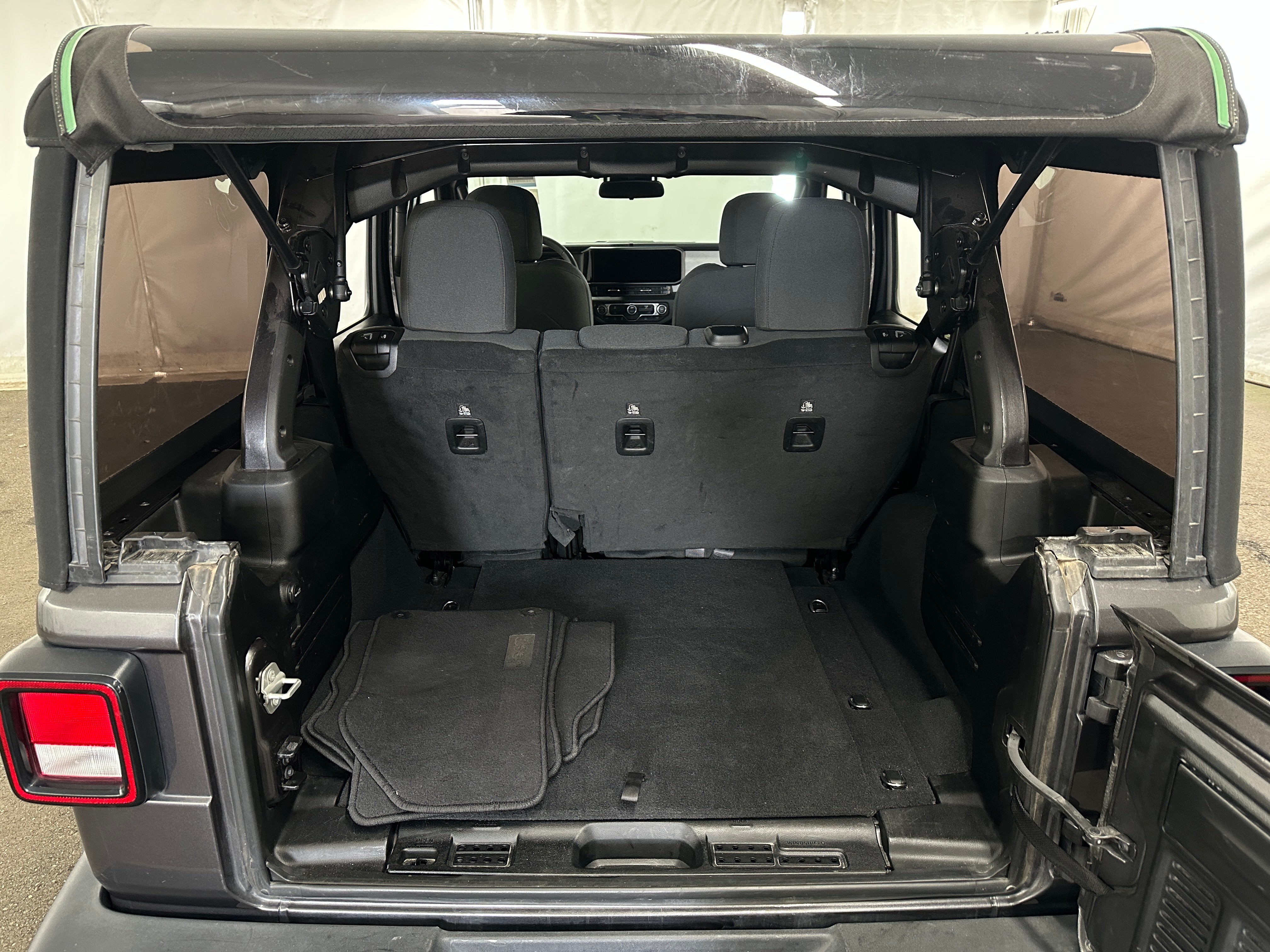 2024 Jeep Wrangler 4-Door Sport S - Photo 2