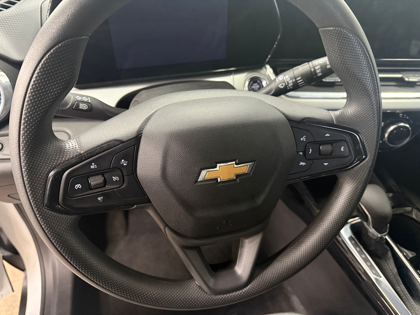 Thumbnail: 2025 Chevrolet Trax - 5