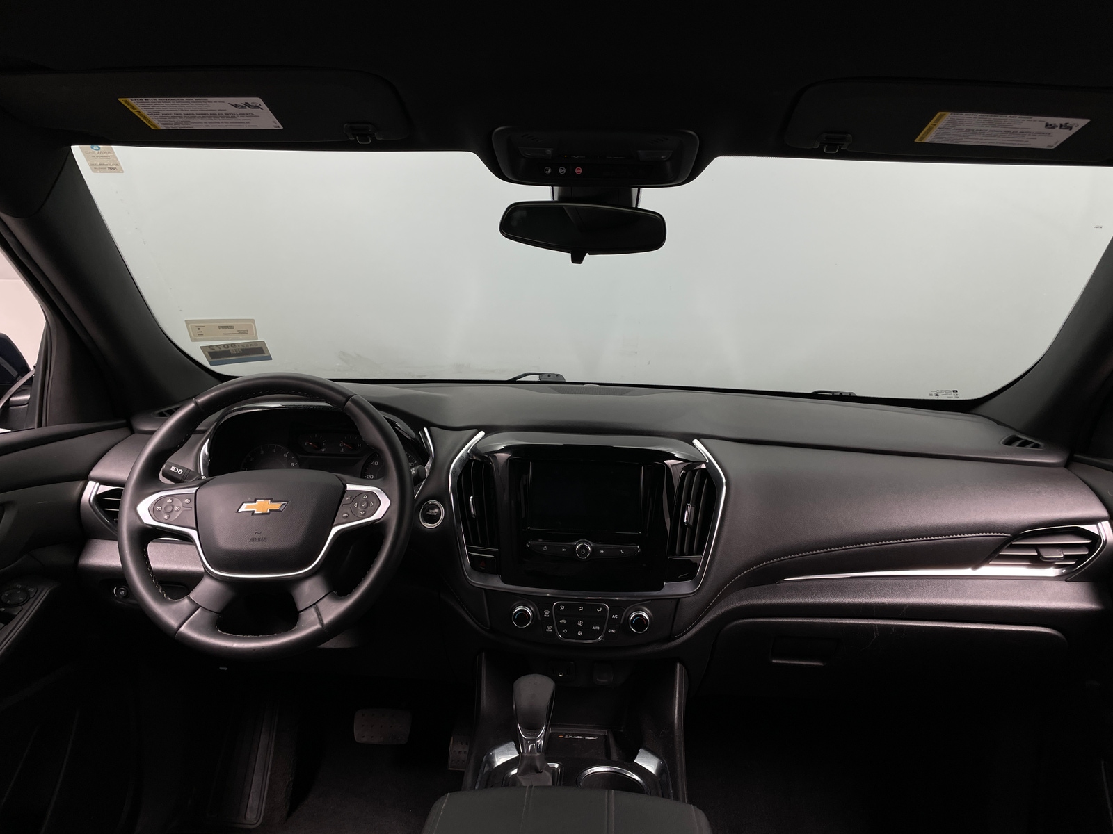 Thumbnail: 2023 Chevrolet Traverse - 3