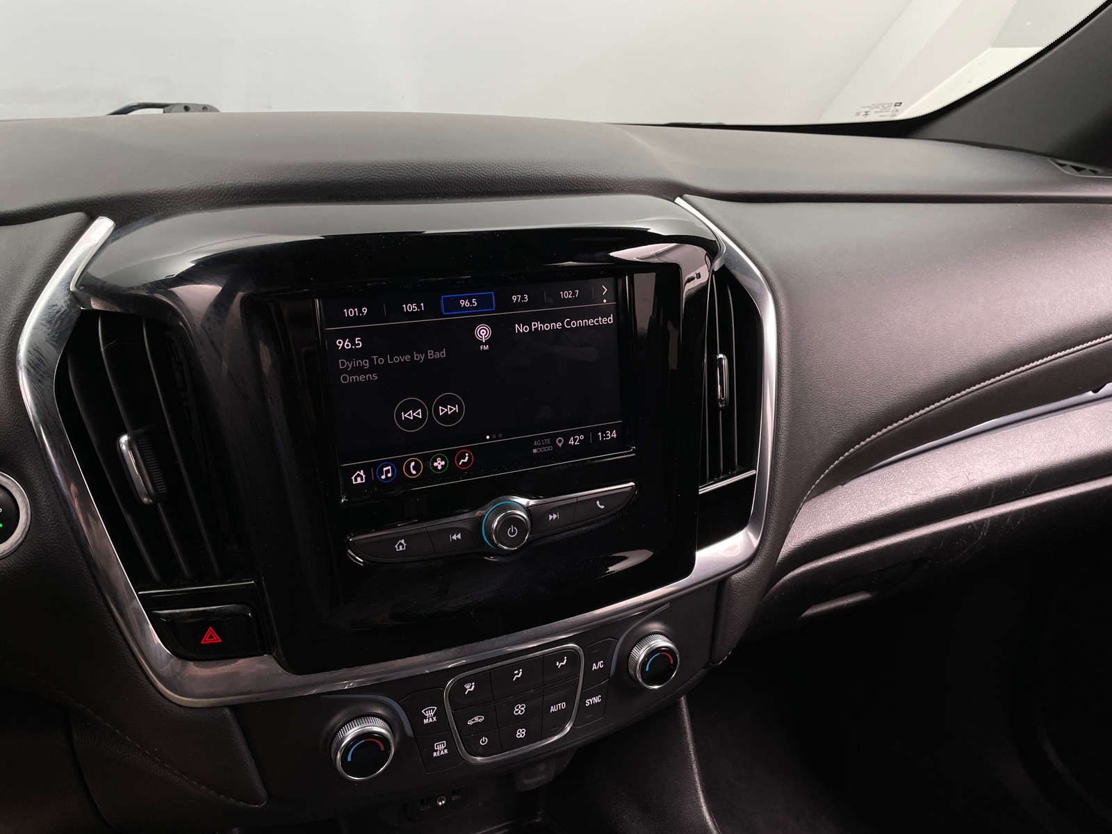 Thumbnail: 2023 Chevrolet Traverse - 4