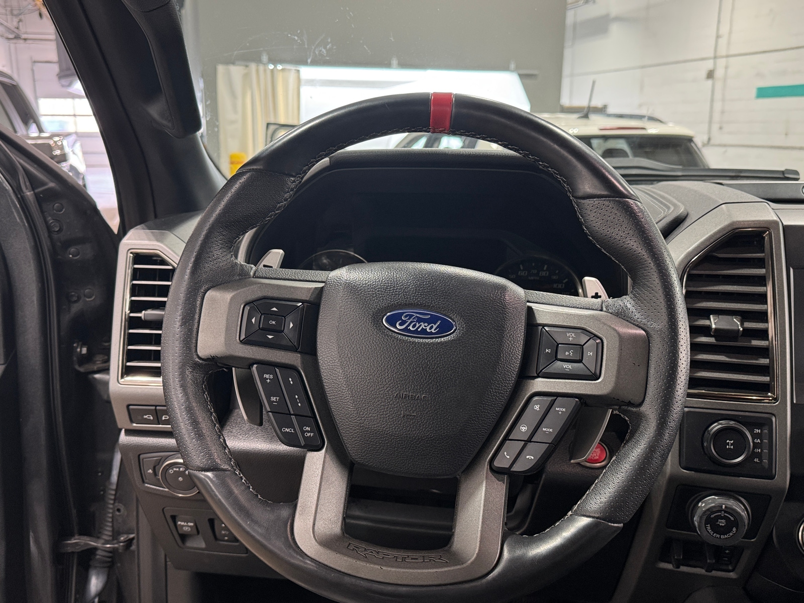 Thumbnail: 2019 Ford Econoline - 4