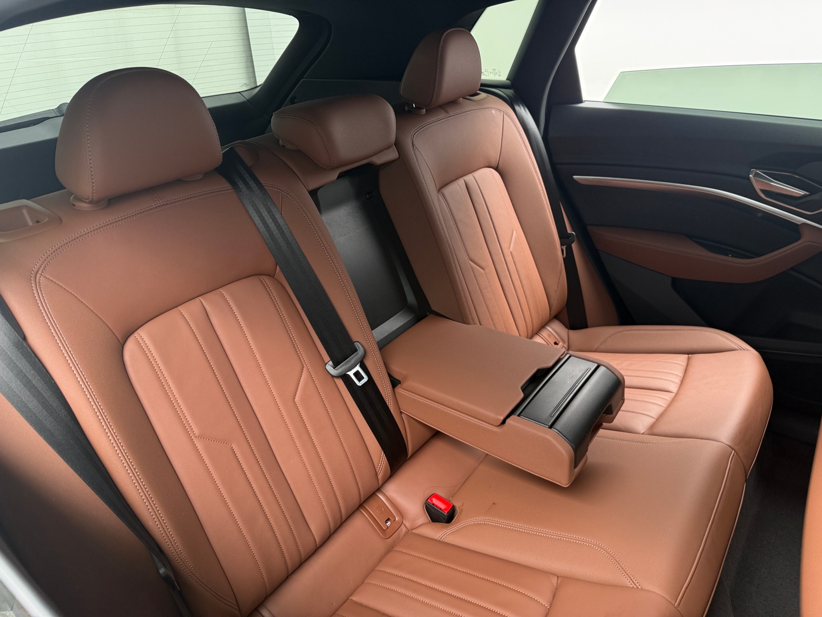 Thumbnail: 2024 Audi Q8 e-tron - 5