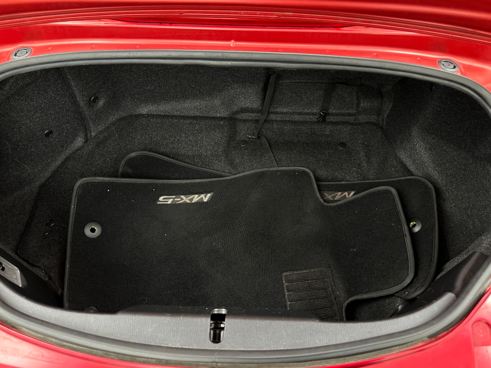 Thumbnail: 2019 Mazda MX-5 Miata - 5