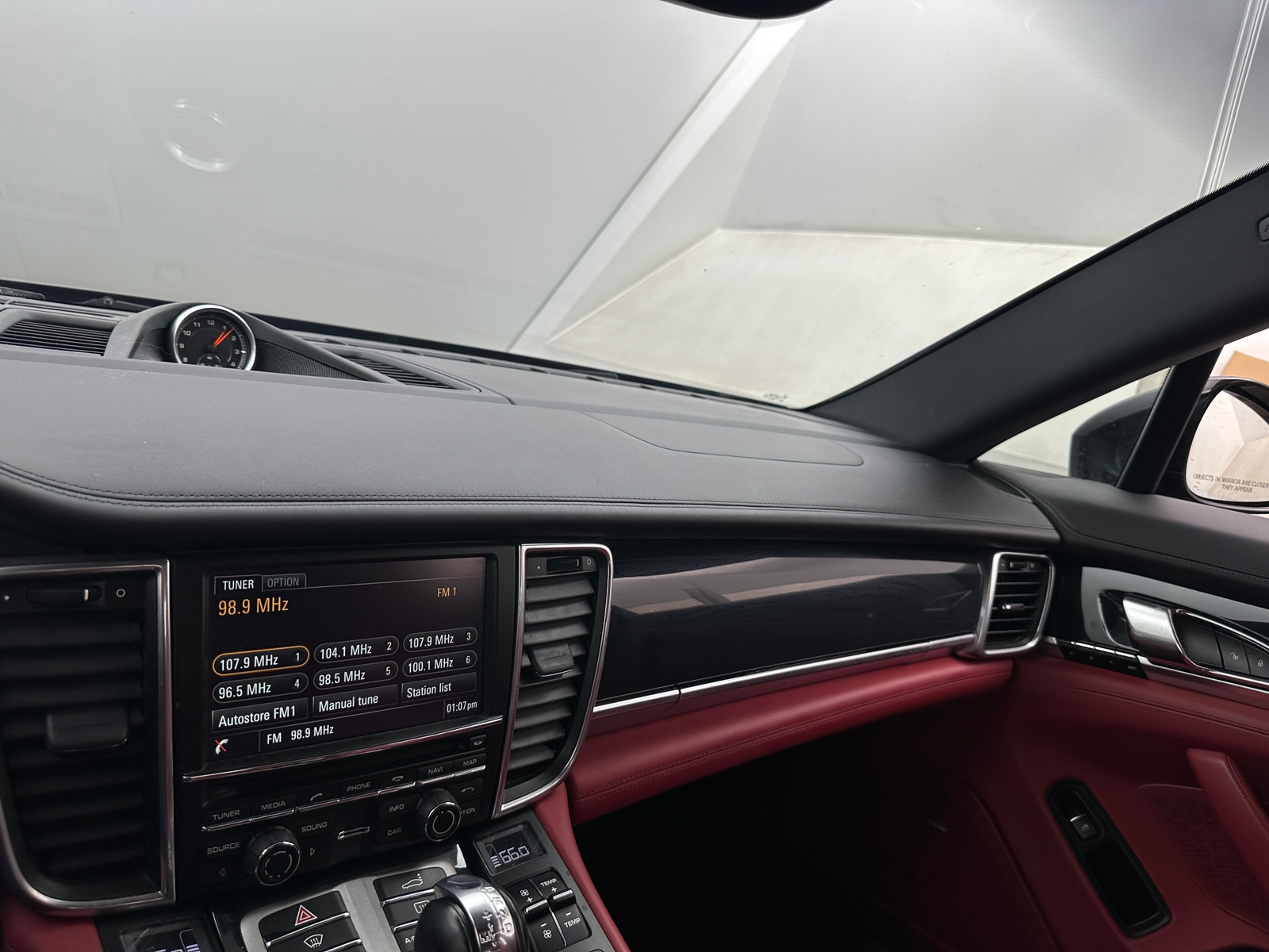 Thumbnail: 2016 Porsche Panamera - 3