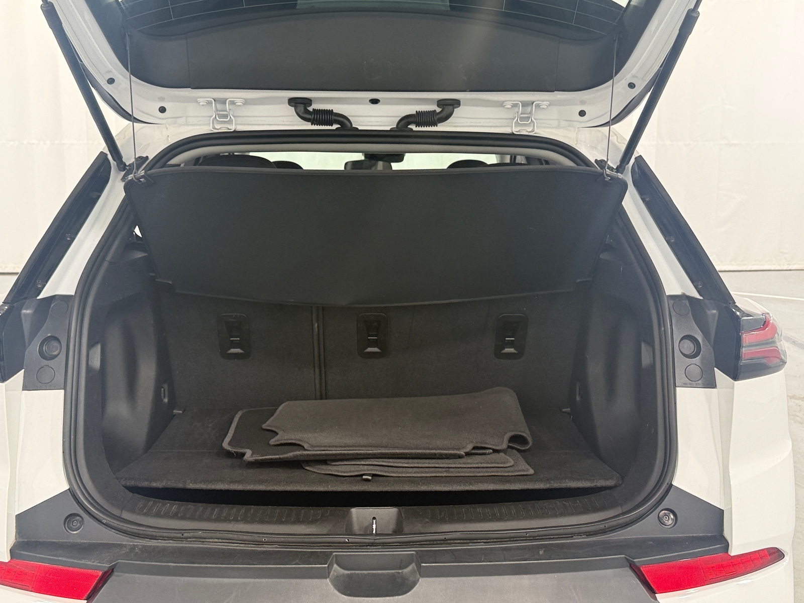 Thumbnail: 2023 Chevrolet Bolt EUV - 7