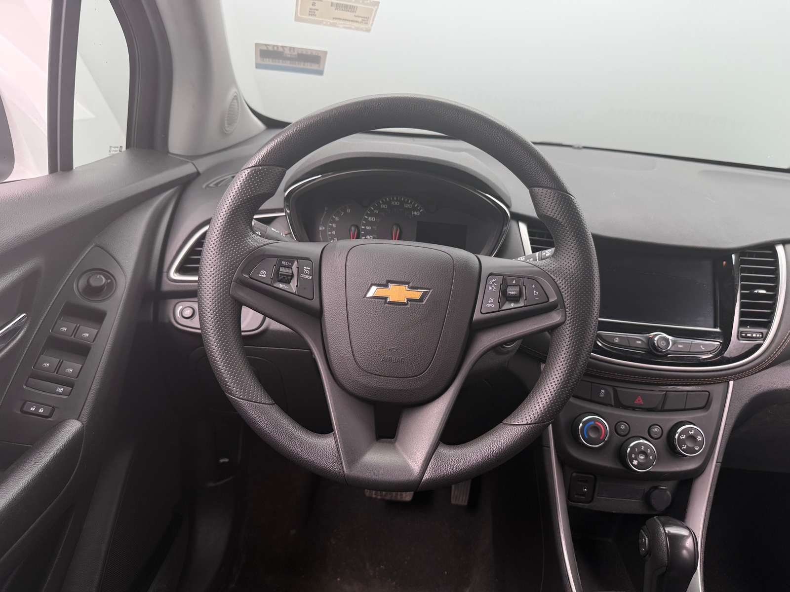 Thumbnail: 2022 Chevrolet Trax - 5