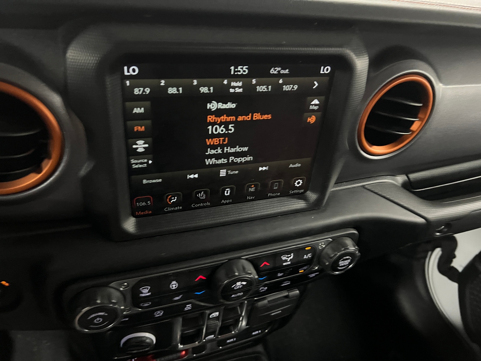 Thumbnail: 2021 Jeep Gladiator - 3