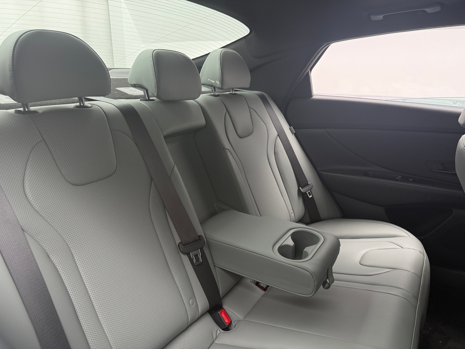 Thumbnail: 2024 Hyundai Elantra - 5