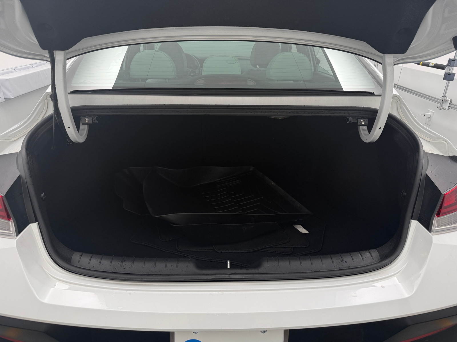 Thumbnail: 2024 Hyundai Elantra - 6