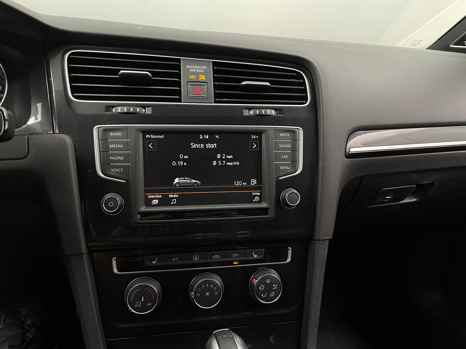 Thumbnail: 2016 Volkswagen Golf - 4