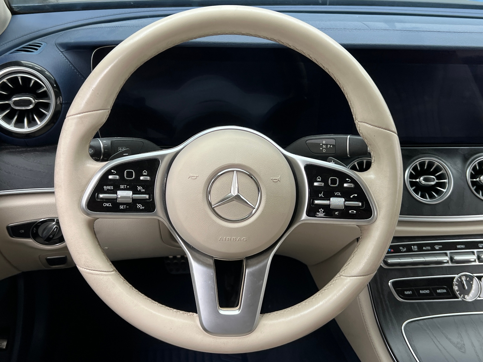 Thumbnail: 2019 Mercedes-Benz E-Class - 4