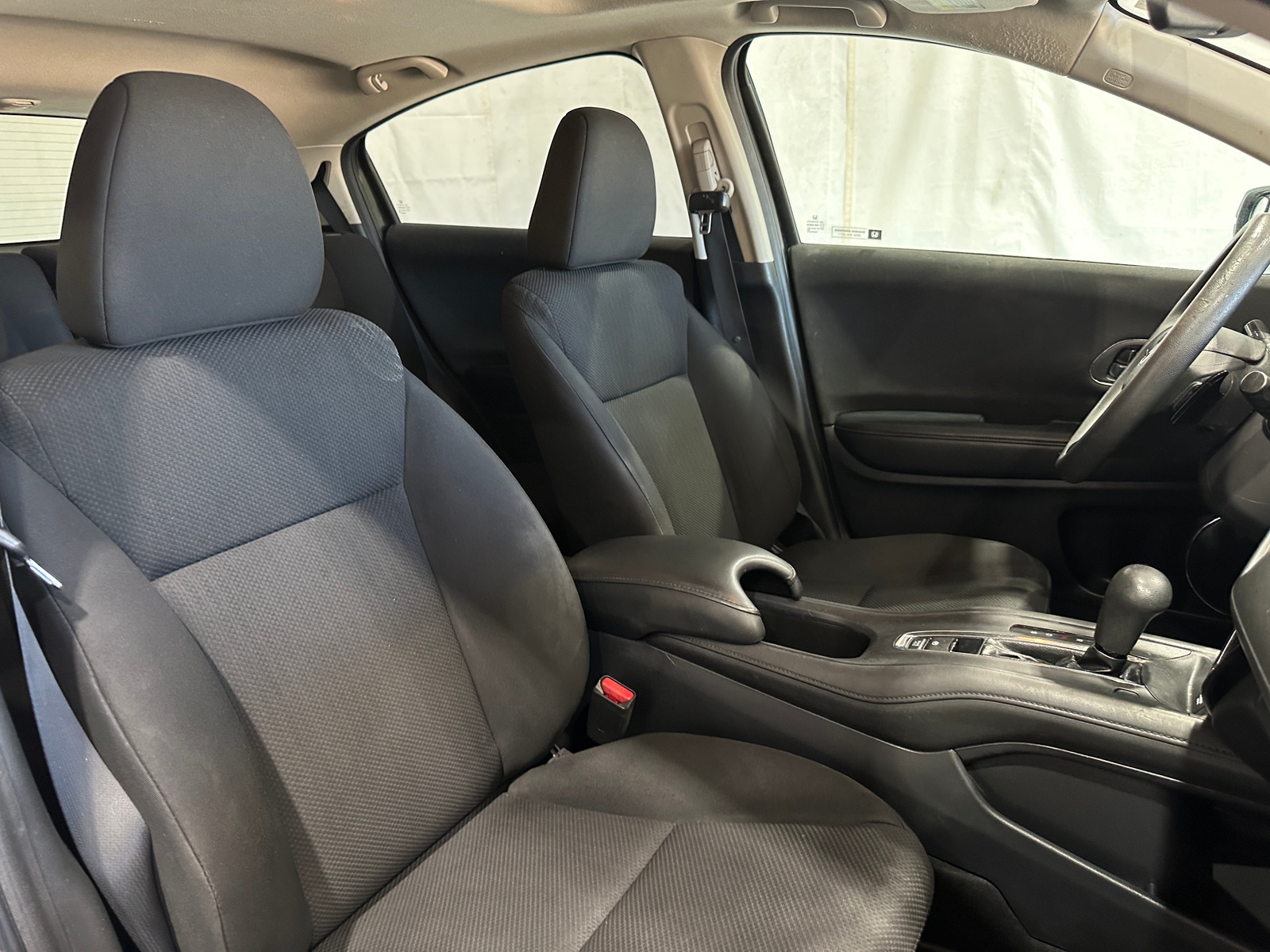 Thumbnail: 2017 Honda HR-V - 2