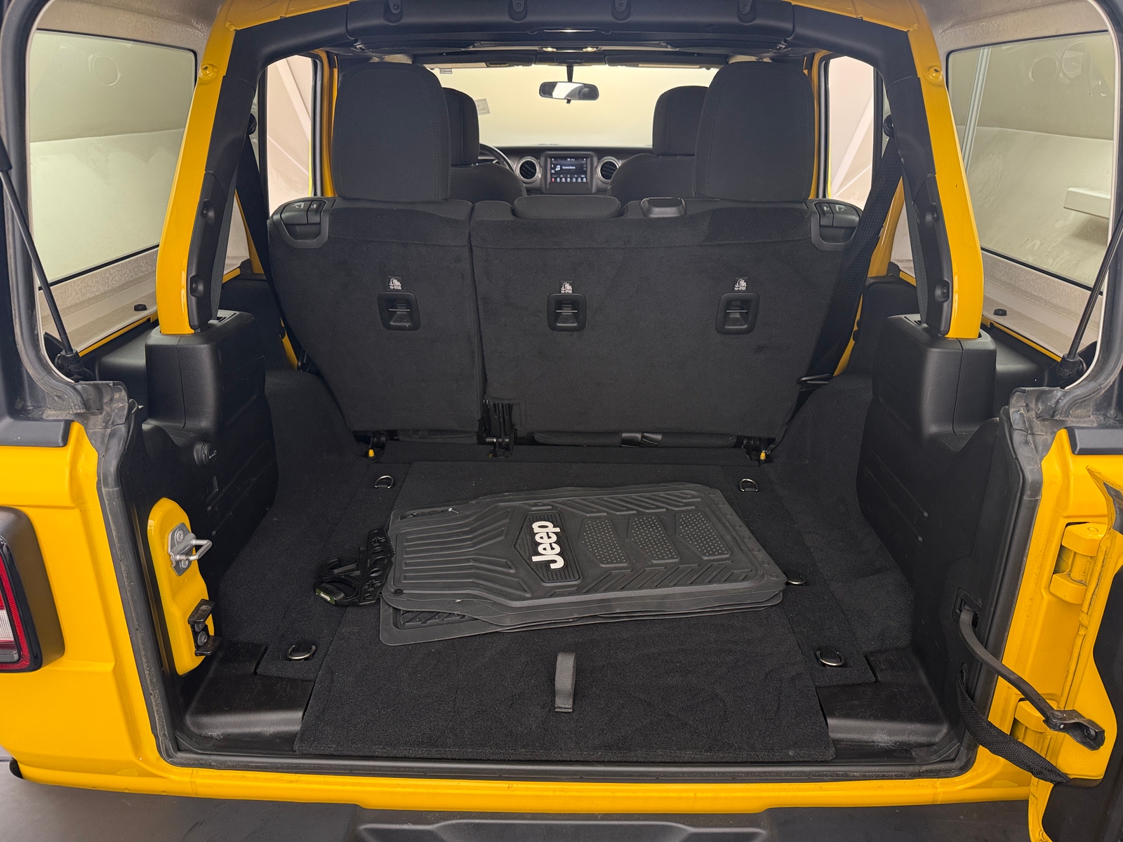 Thumbnail: 2019 Jeep Wrangler - 7