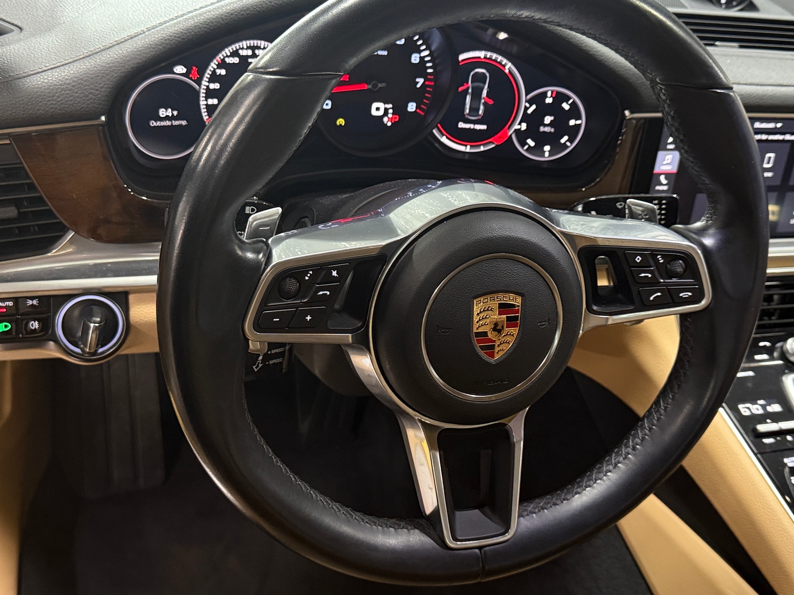 Thumbnail: 2018 Porsche Panamera - 4