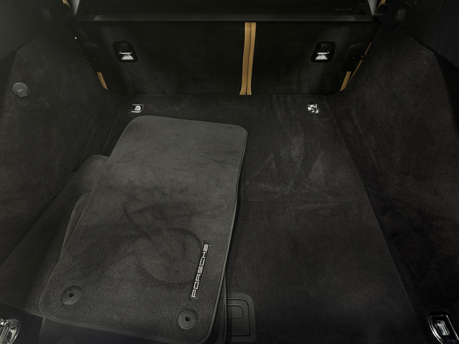 Thumbnail: 2018 Porsche Panamera - 6