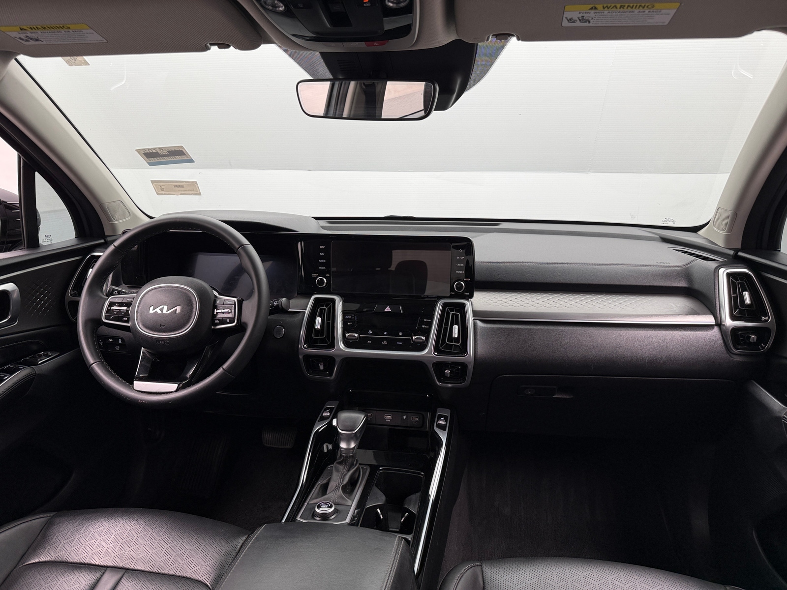 Thumbnail: 2023 Kia Sorento - 2