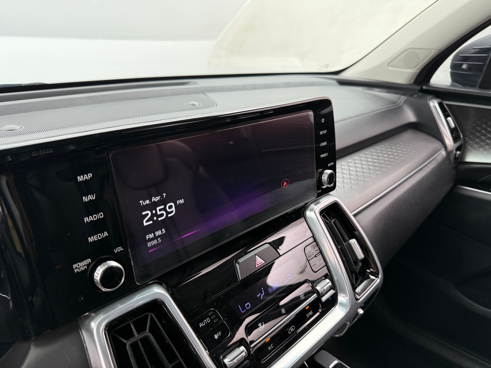 Thumbnail: 2023 Kia Sorento - 3