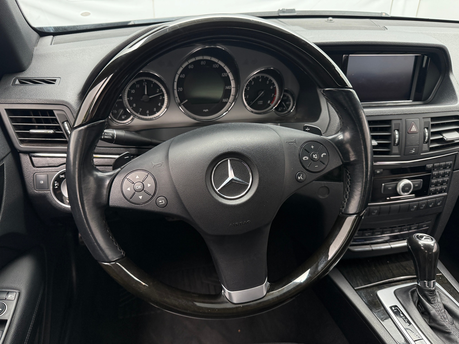 Thumbnail: 2011 Mercedes-Benz E-Class - 4
