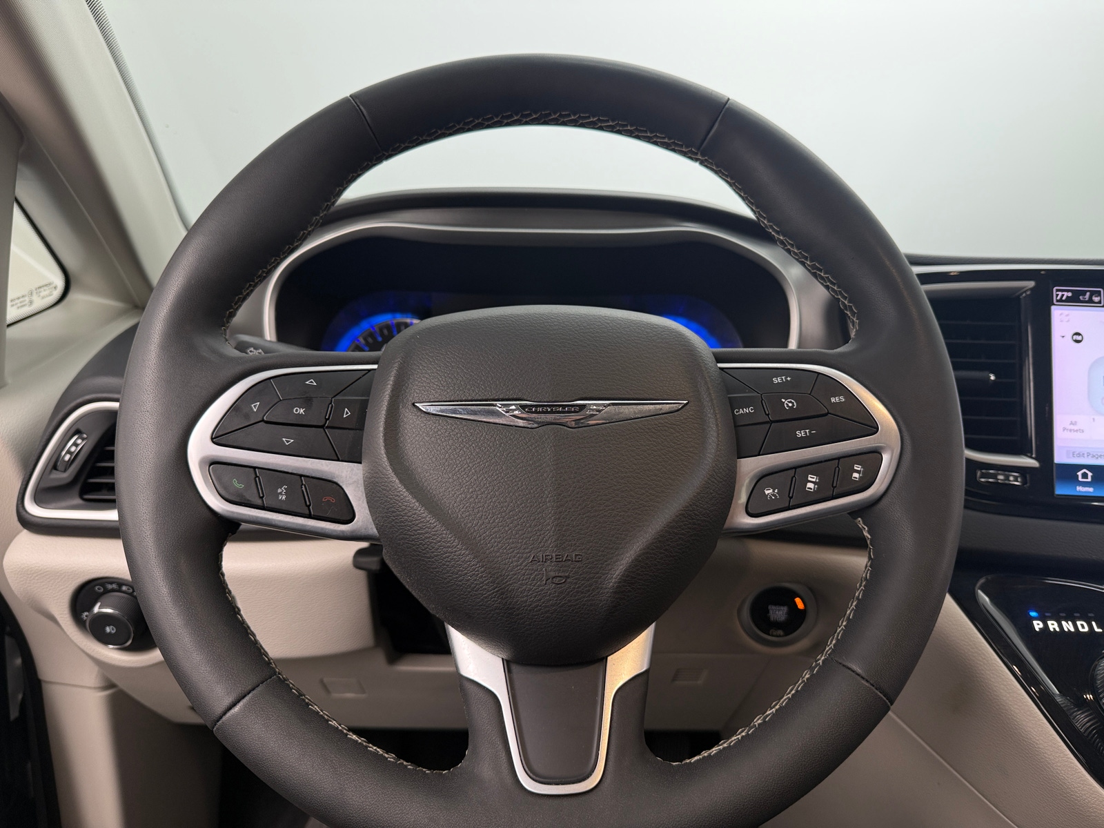 Thumbnail: 2024 Chrysler Pacifica - 4