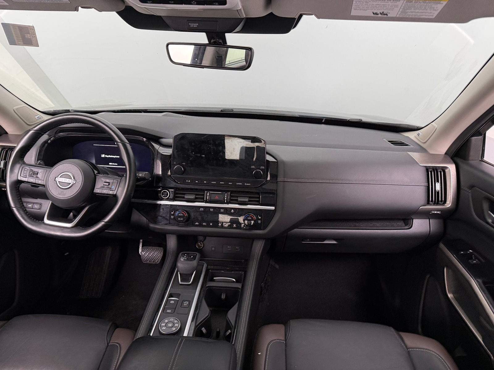 Thumbnail: 2023 Nissan Pathfinder - 3