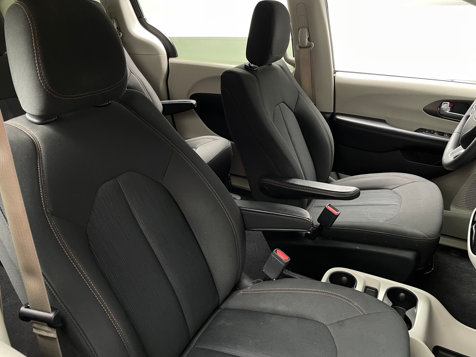 Thumbnail: 2018 Chrysler Pacifica - 2