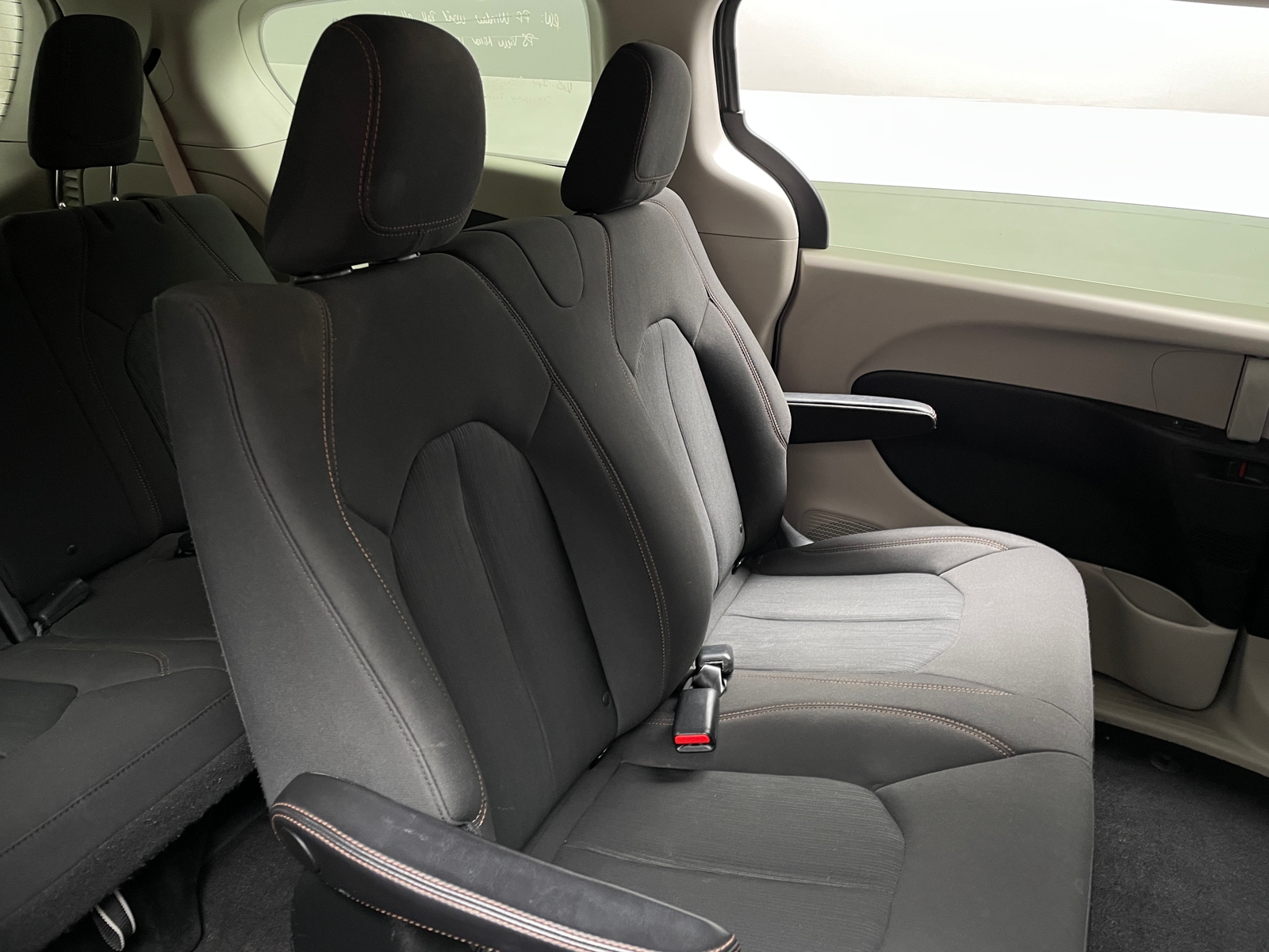 Thumbnail: 2018 Chrysler Pacifica - 6