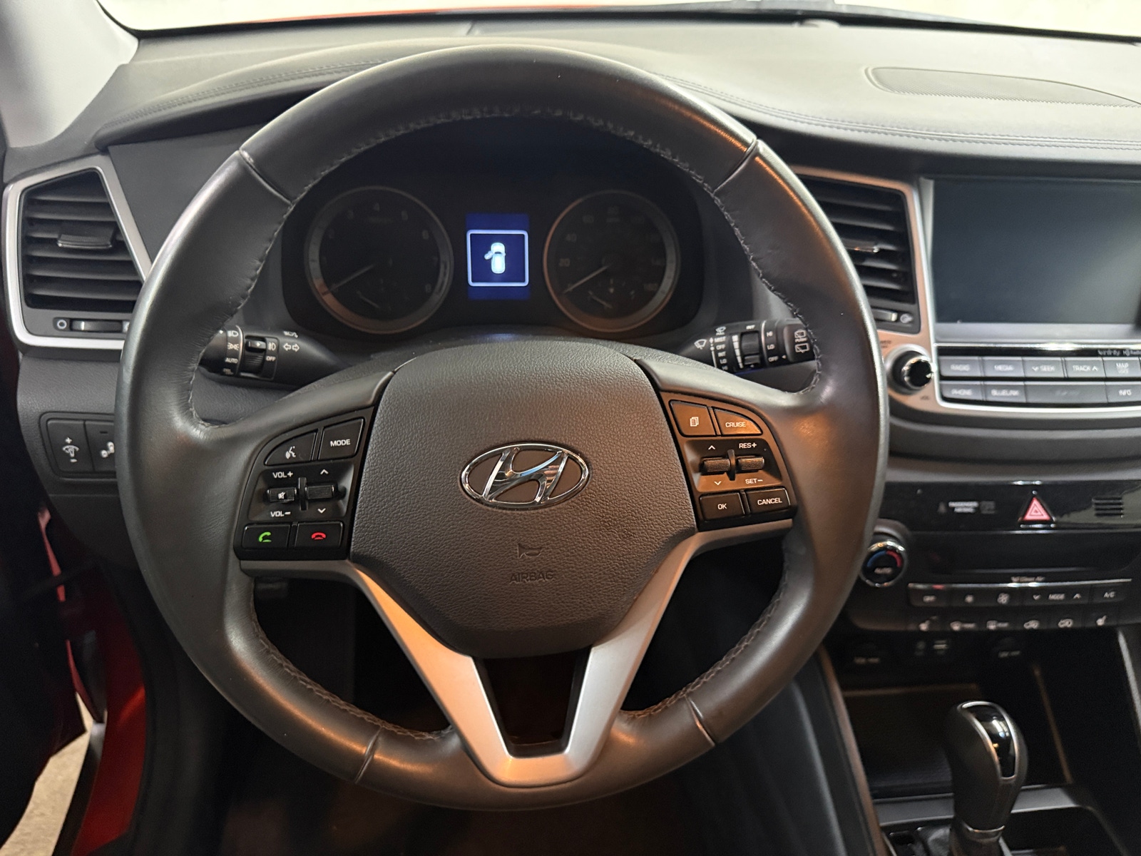 Thumbnail: 2017 Hyundai Tucson - 4