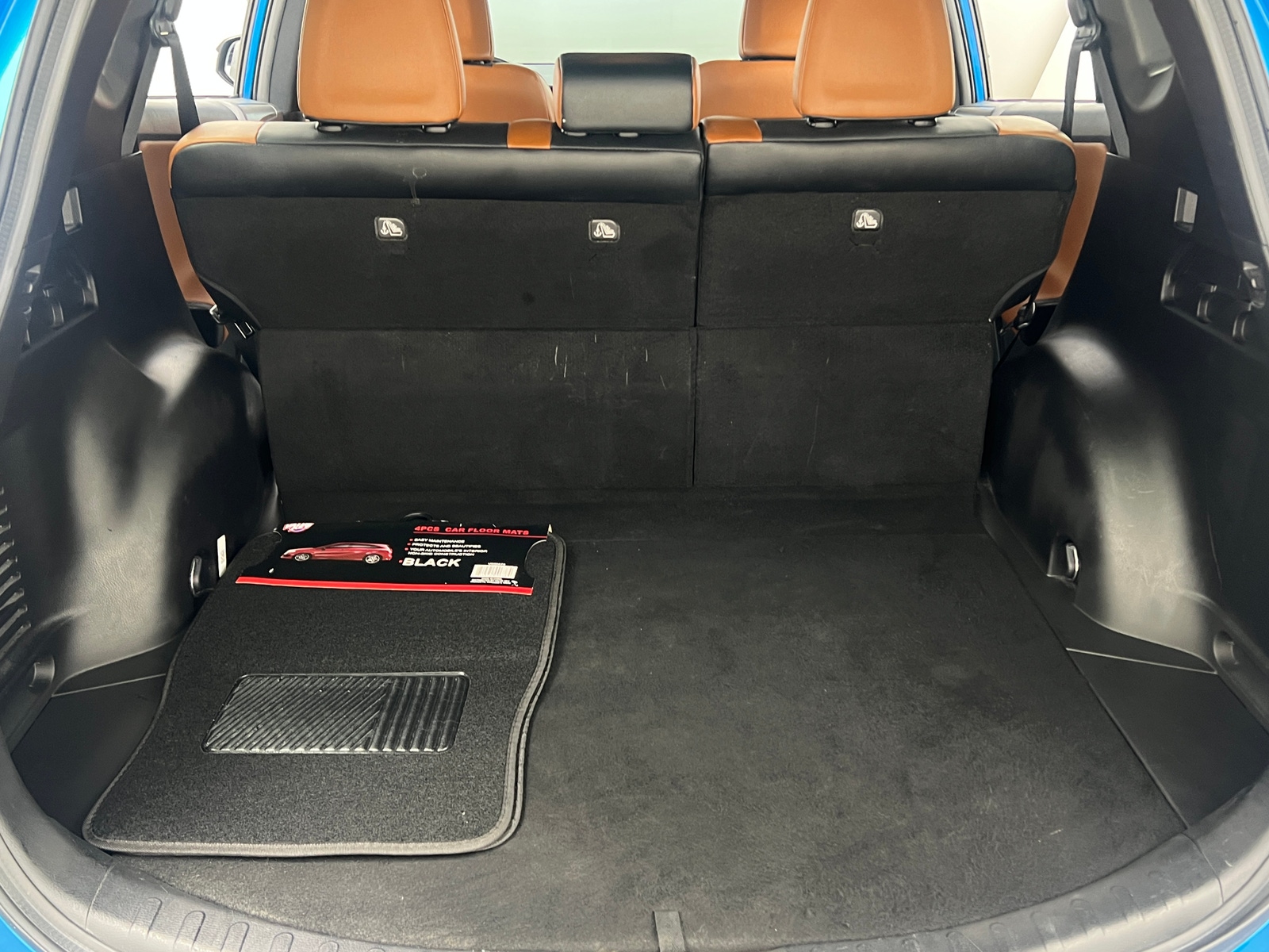 Thumbnail: 2016 Toyota RAV4 - 6