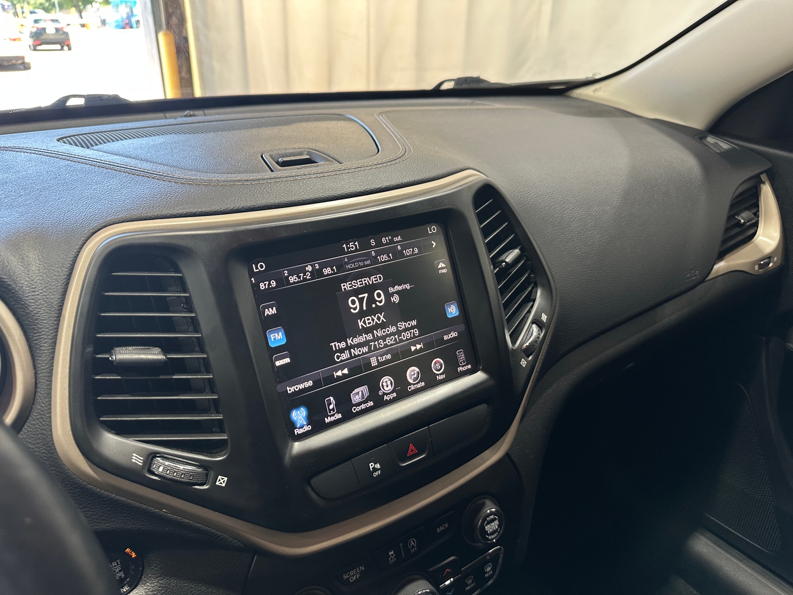 Thumbnail: 2016 Jeep Cherokee - 3