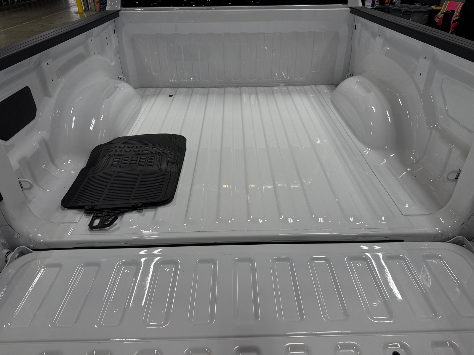 Thumbnail: 2025 RAM 1500 - 6