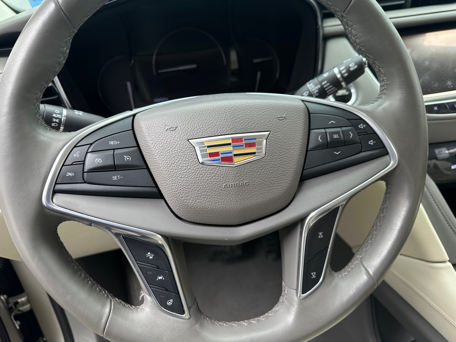 Thumbnail: 2017 Cadillac XT5 - 4