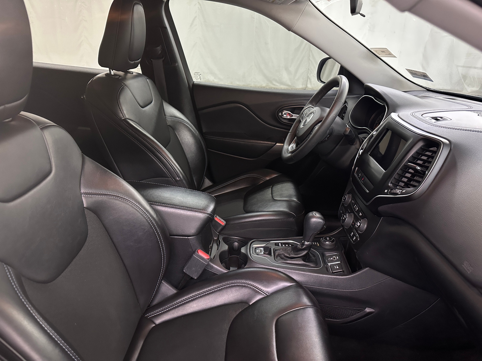 Thumbnail: 2020 Jeep Cherokee - 2