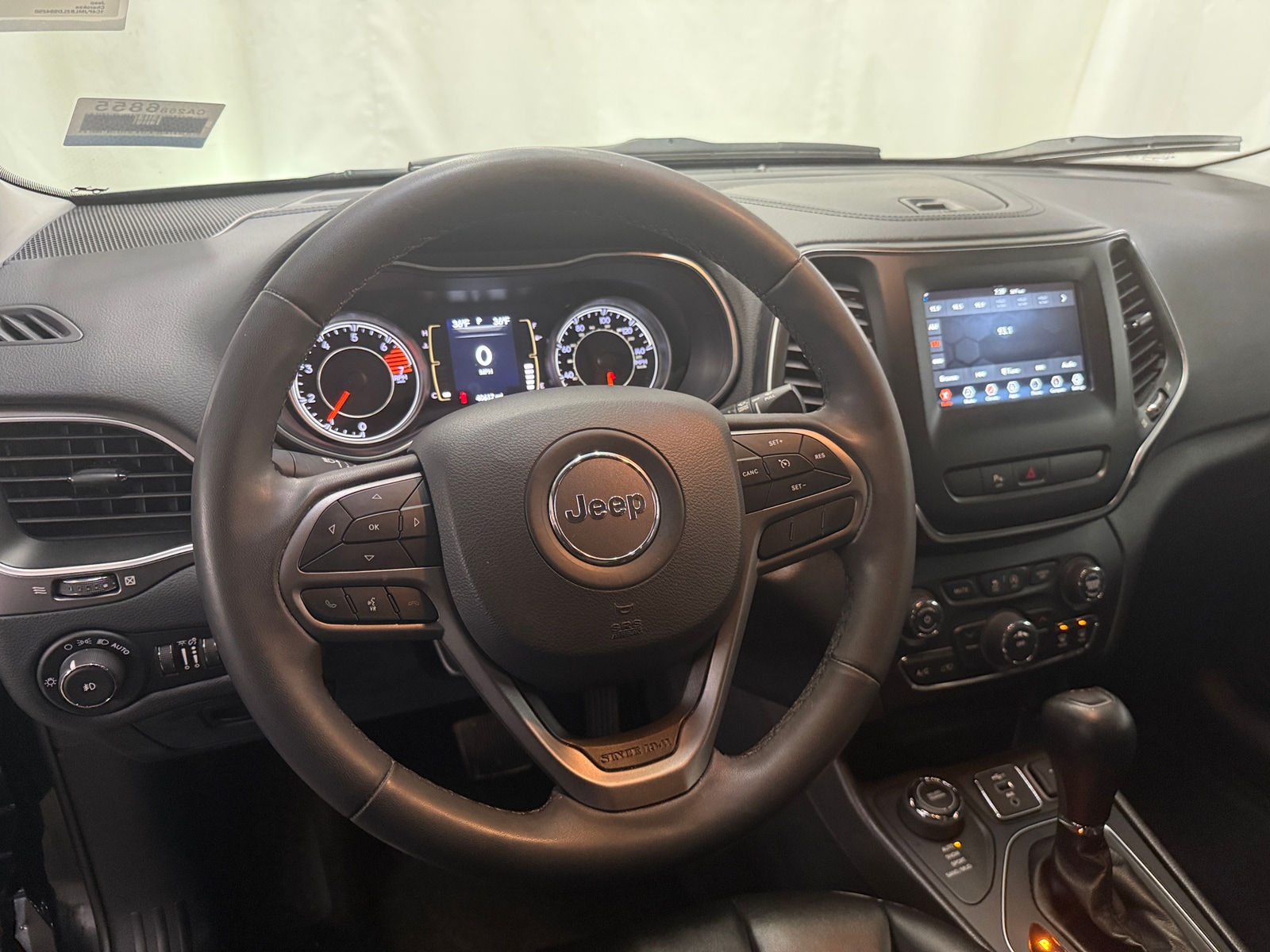 Thumbnail: 2020 Jeep Cherokee - 5