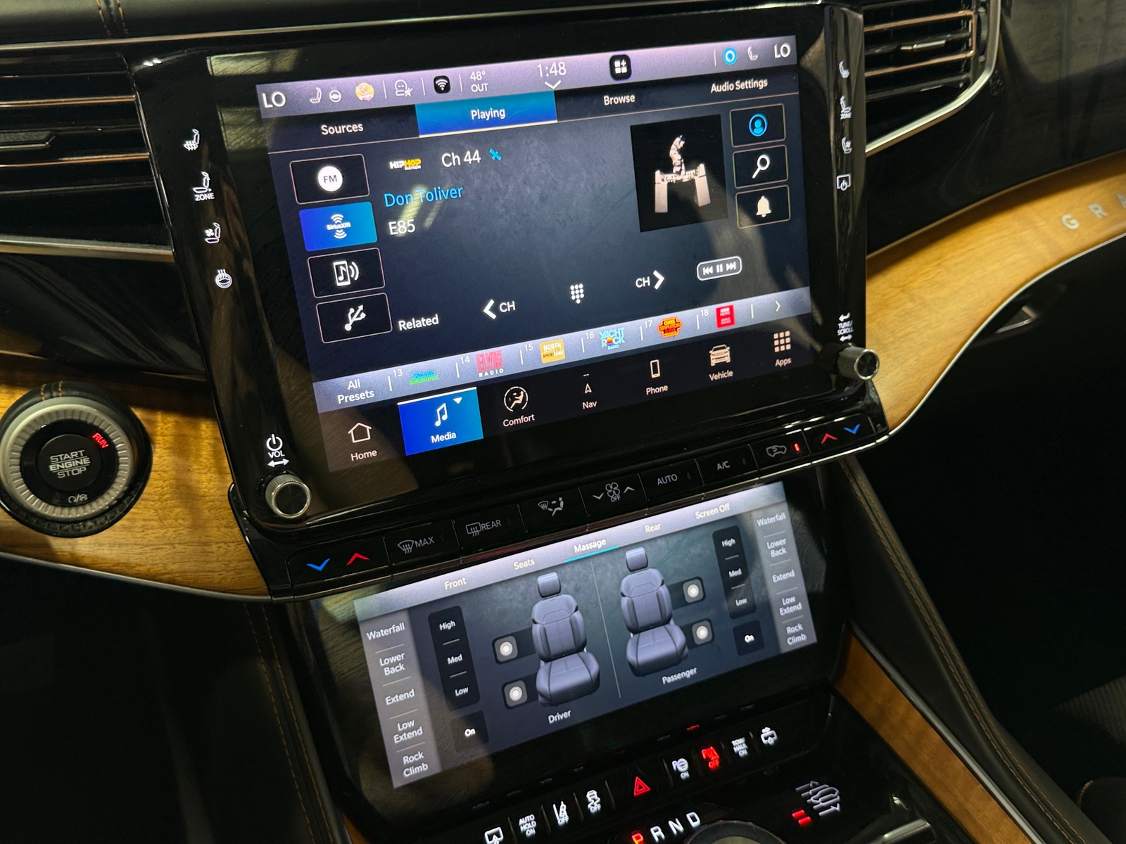 Thumbnail: 2022 Jeep Grand Wagoneer - 3