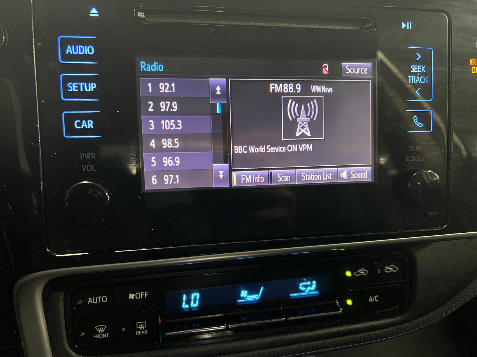 Thumbnail: 2017 Toyota Corolla - 4