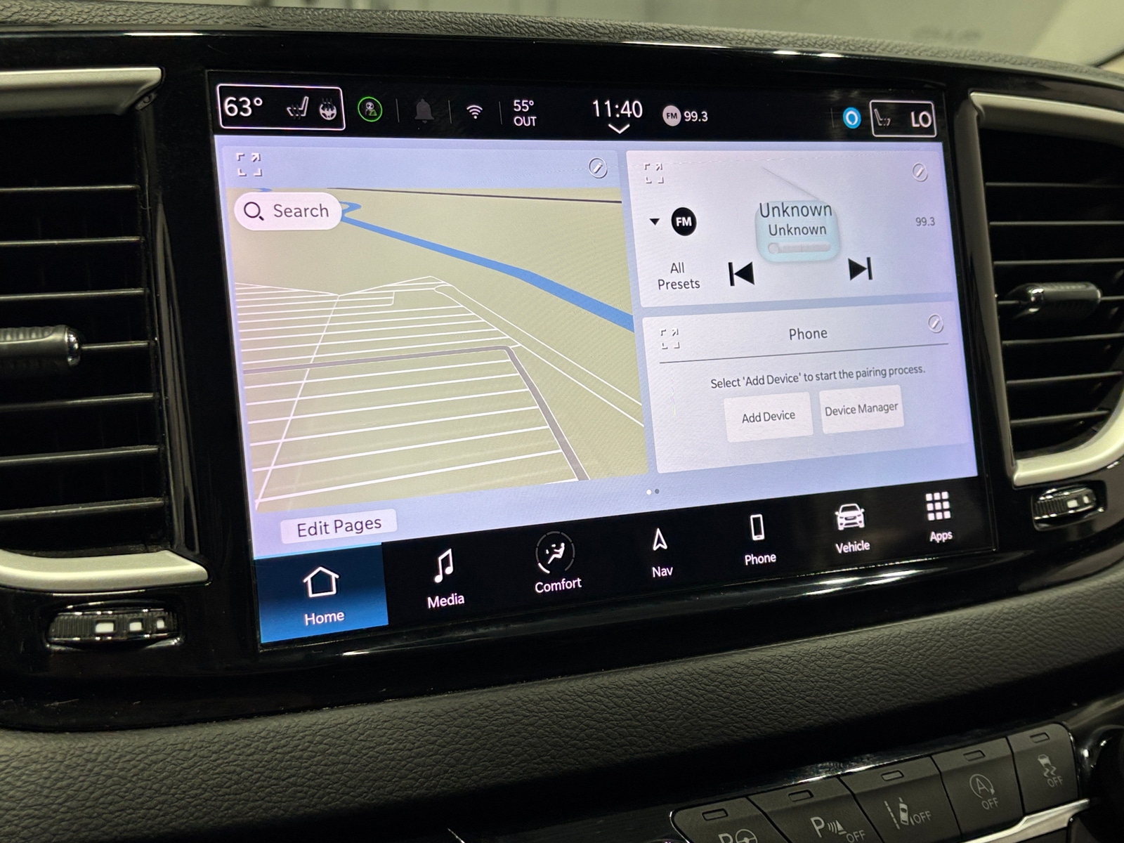 Thumbnail: 2022 Chrysler Pacifica - 3