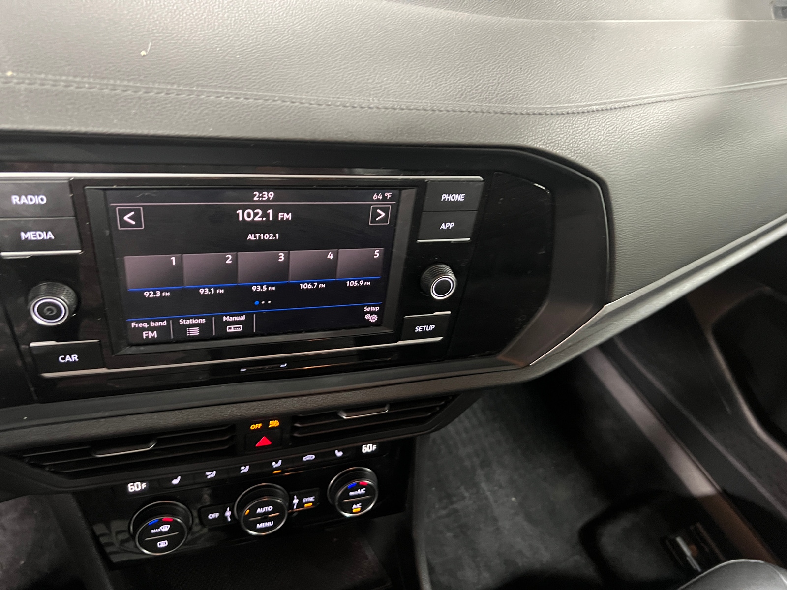 Thumbnail: 2019 Volkswagen Jetta - 3