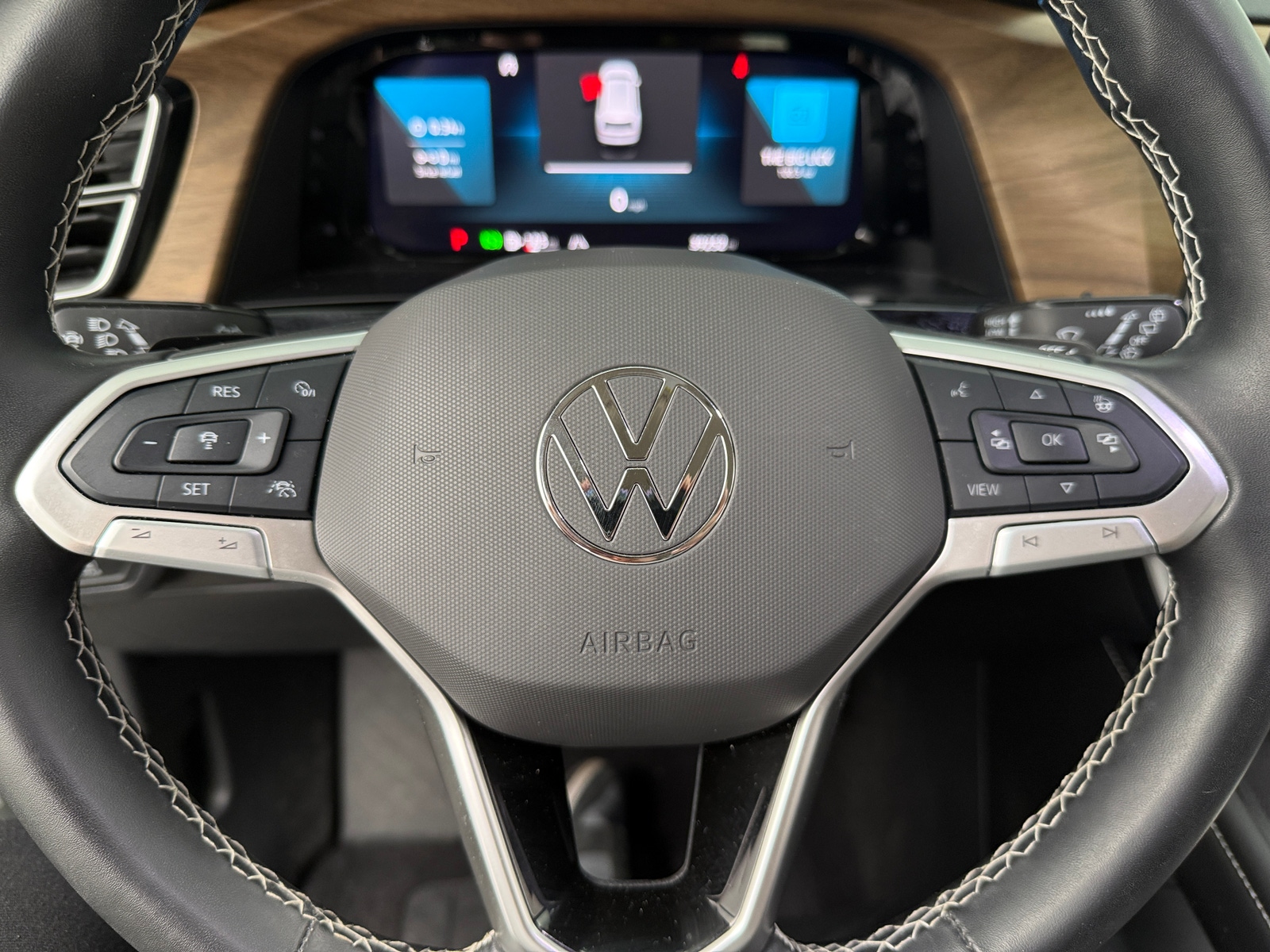 Thumbnail: 2024 Volkswagen Atlas - 4