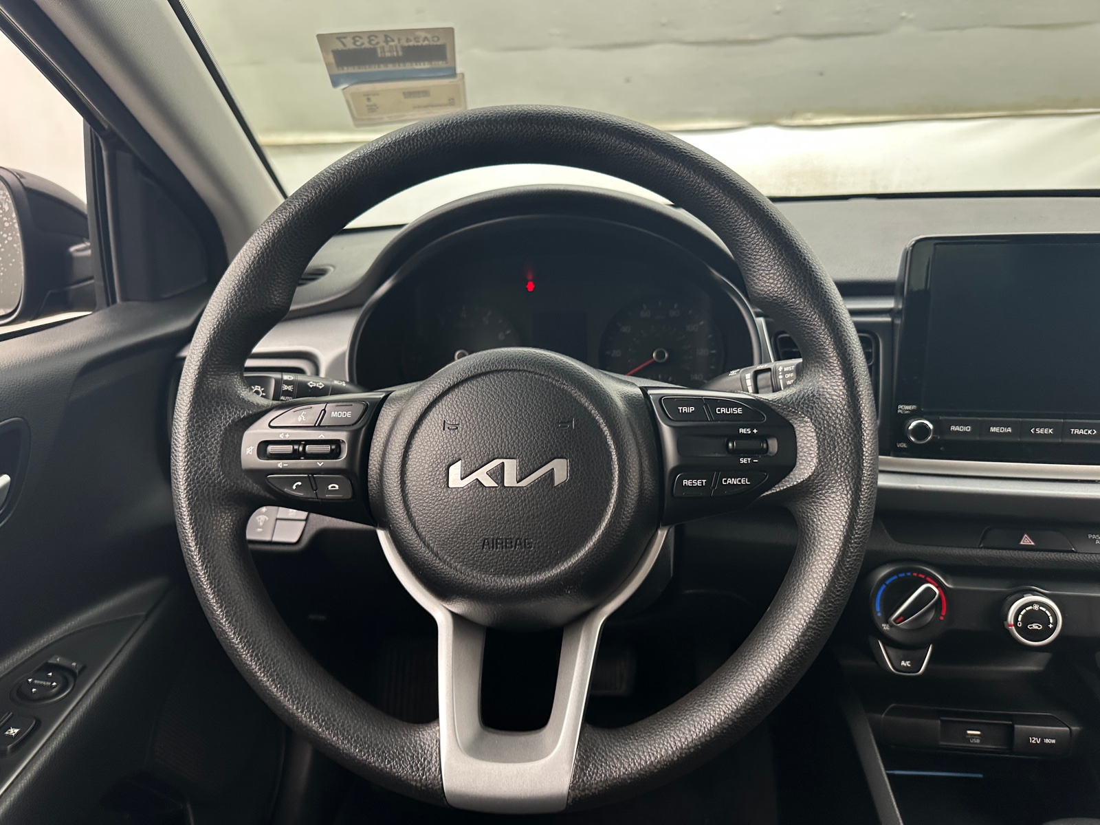 Thumbnail: 2023 Kia Rio - 5