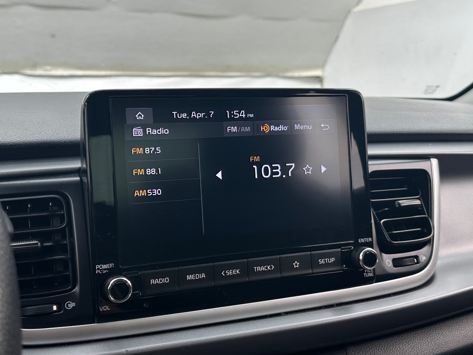 Thumbnail: 2023 Kia Rio - 4