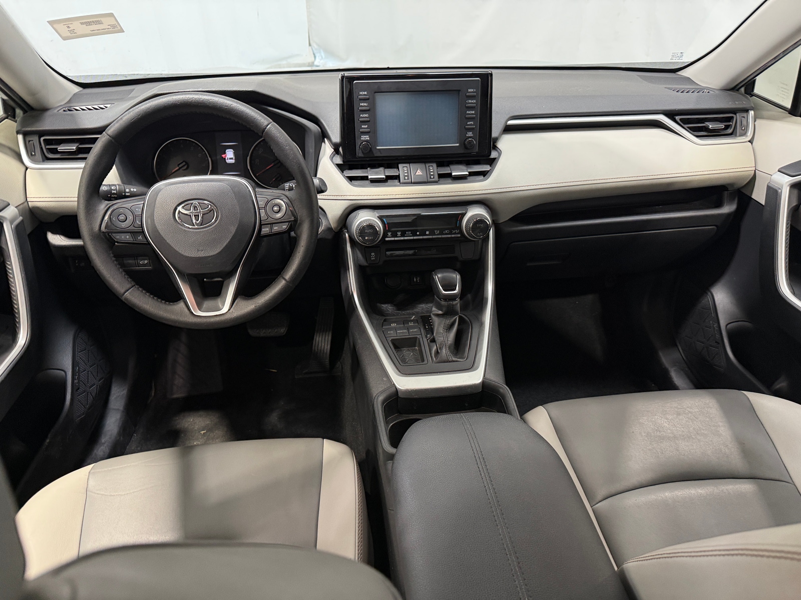 Thumbnail: 2019 Toyota RAV4 - 2