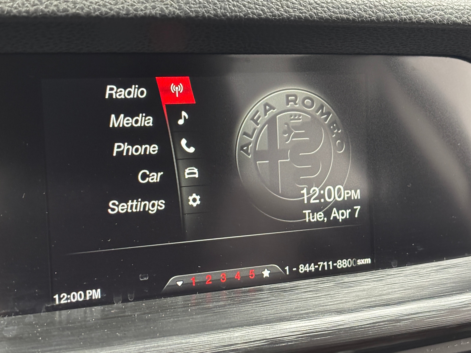 Thumbnail: 2019 Alfa Romeo Stelvio - 3