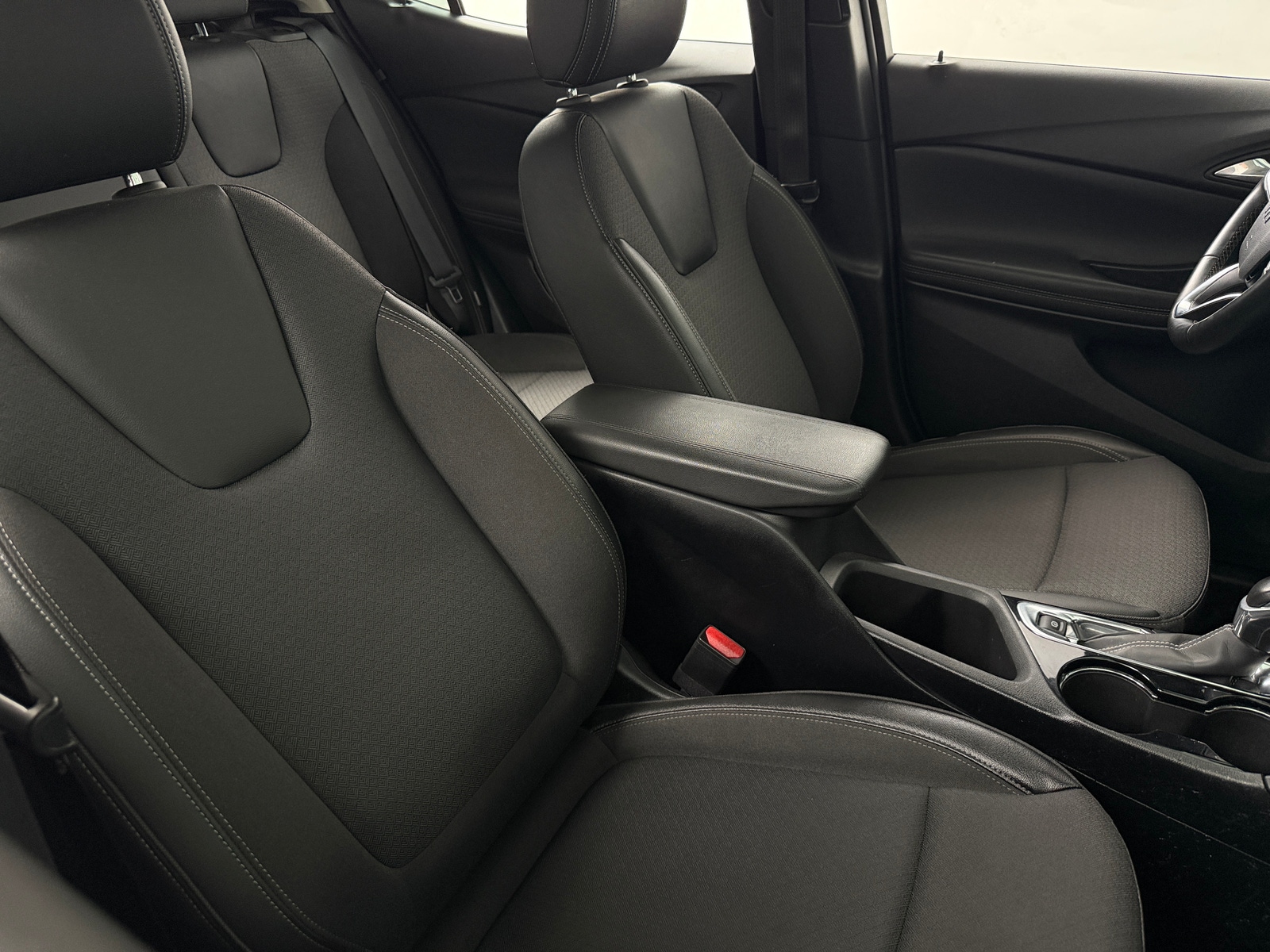 Thumbnail: 2024 Buick Encore GX - 2