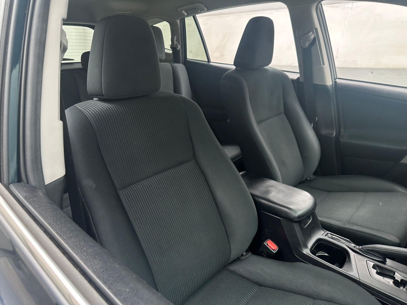 Thumbnail: 2018 Toyota RAV4 - 2