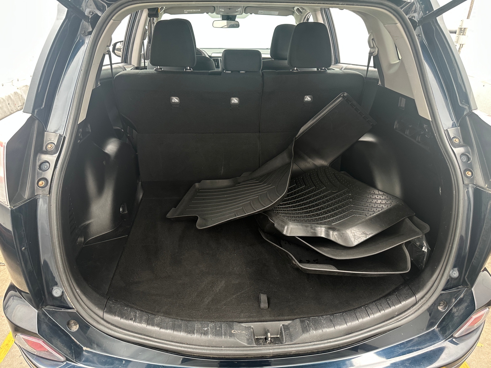 Thumbnail: 2018 Toyota RAV4 - 7