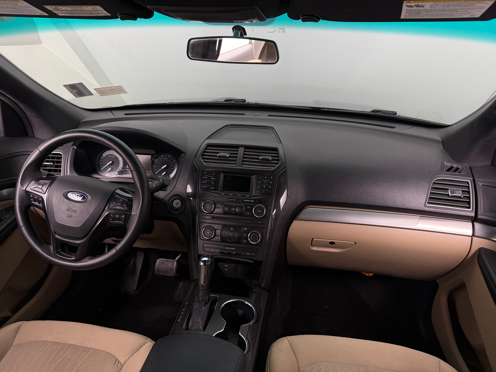 Thumbnail: 2017 Ford Explorer - 3